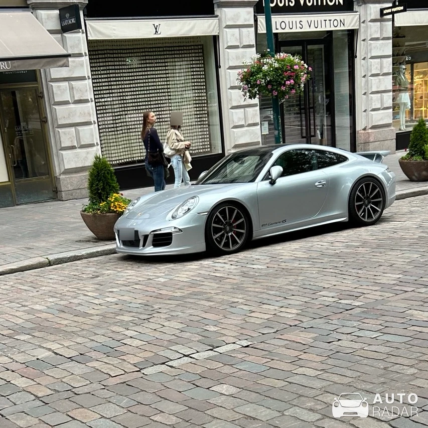 Porsche 991 Carrera 4S MkI spotted in Helsinki