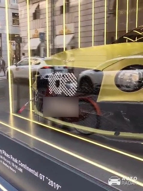 Bentley Continental GT Pikes Peak spotted in Milano