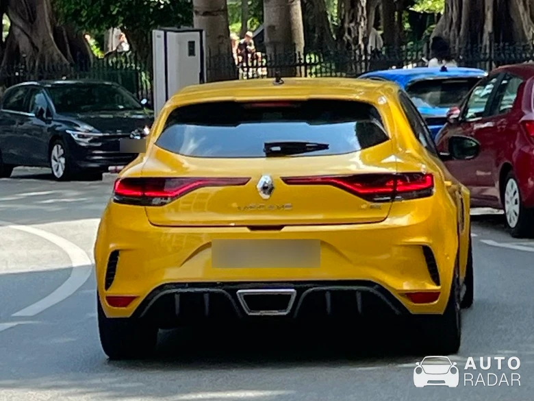 Renault Megane spotted in Monaco