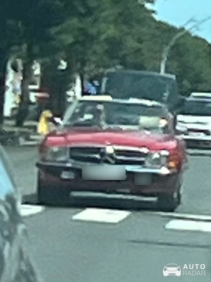 Mercedes-Benz 300SL R107 spotted in Torhout