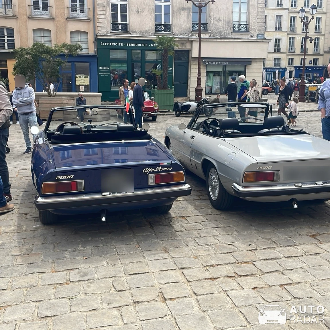 Alfa Romeo Spider 1600 Duetto spotted in Versailles