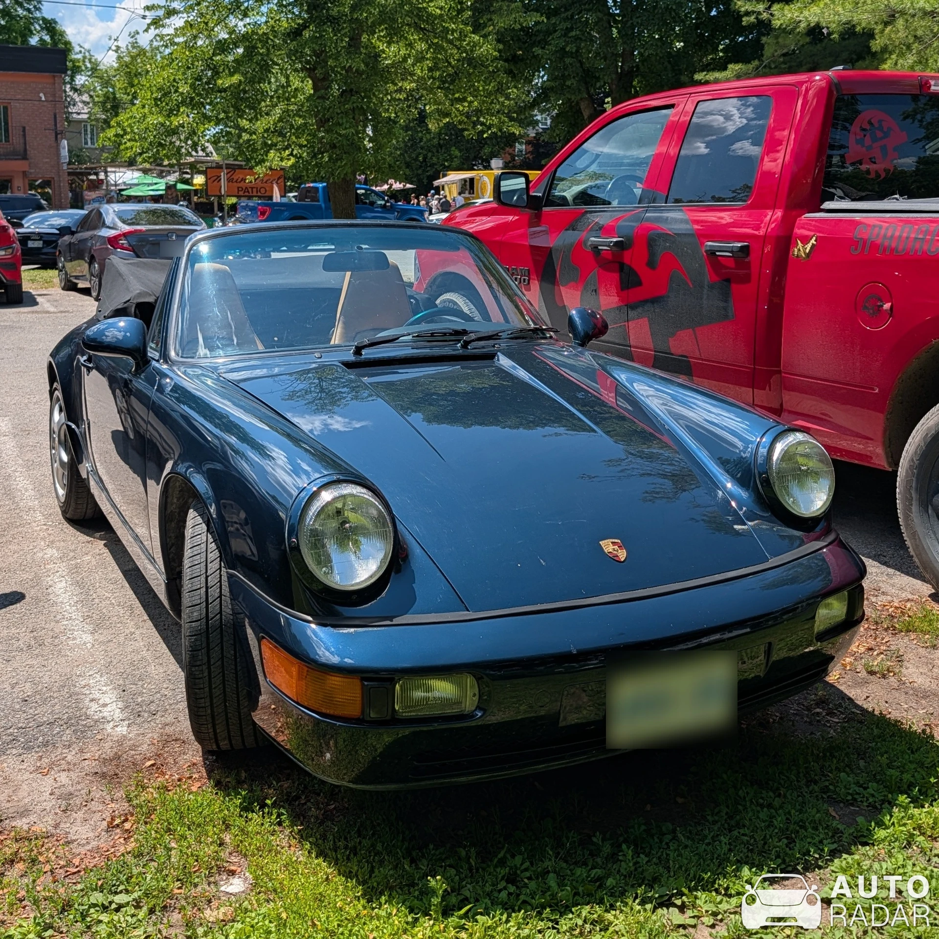 Porsche 964 Carrera 2 spotted in Merrickville, Canada