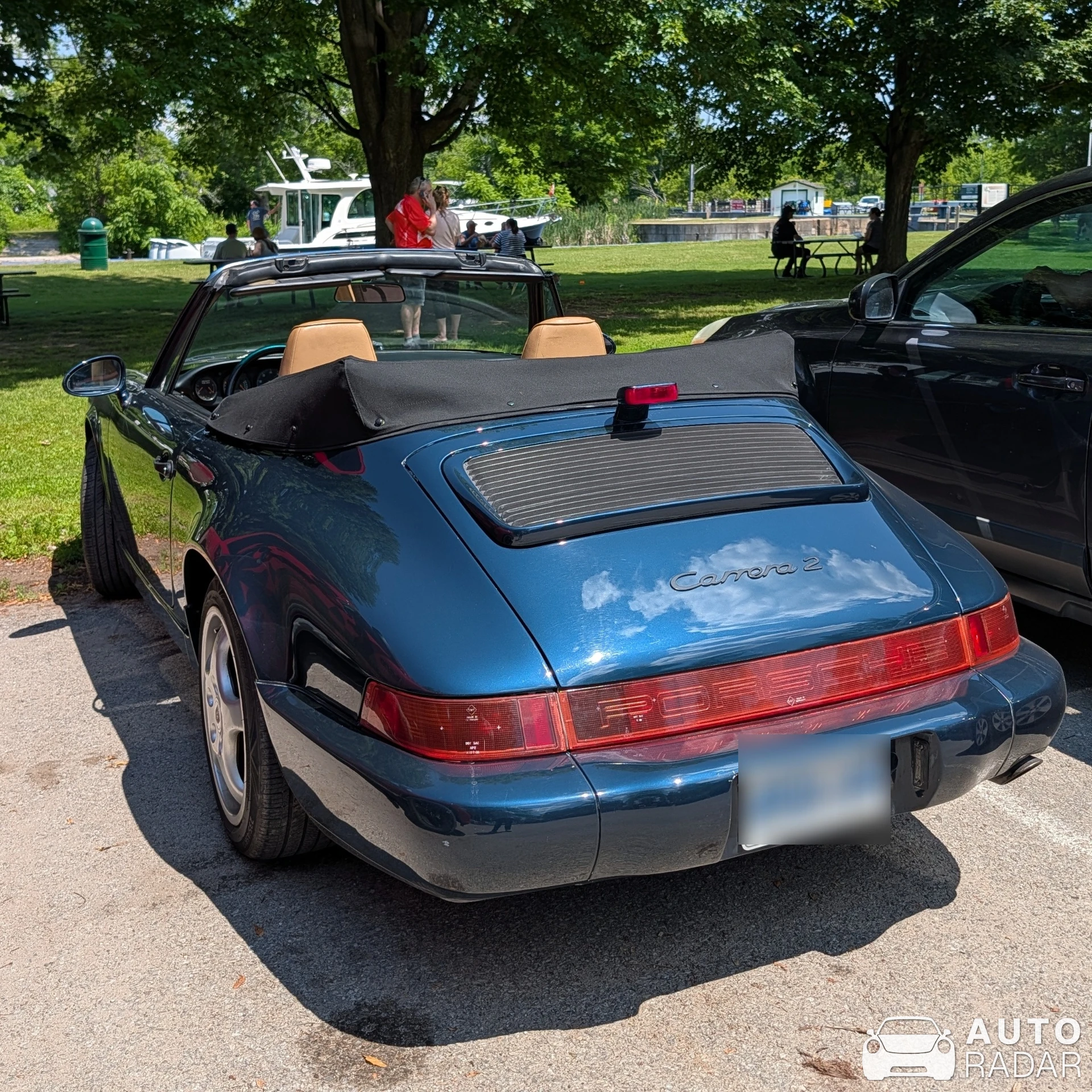 Porsche 964 Carrera 2 spotted in Merrickville