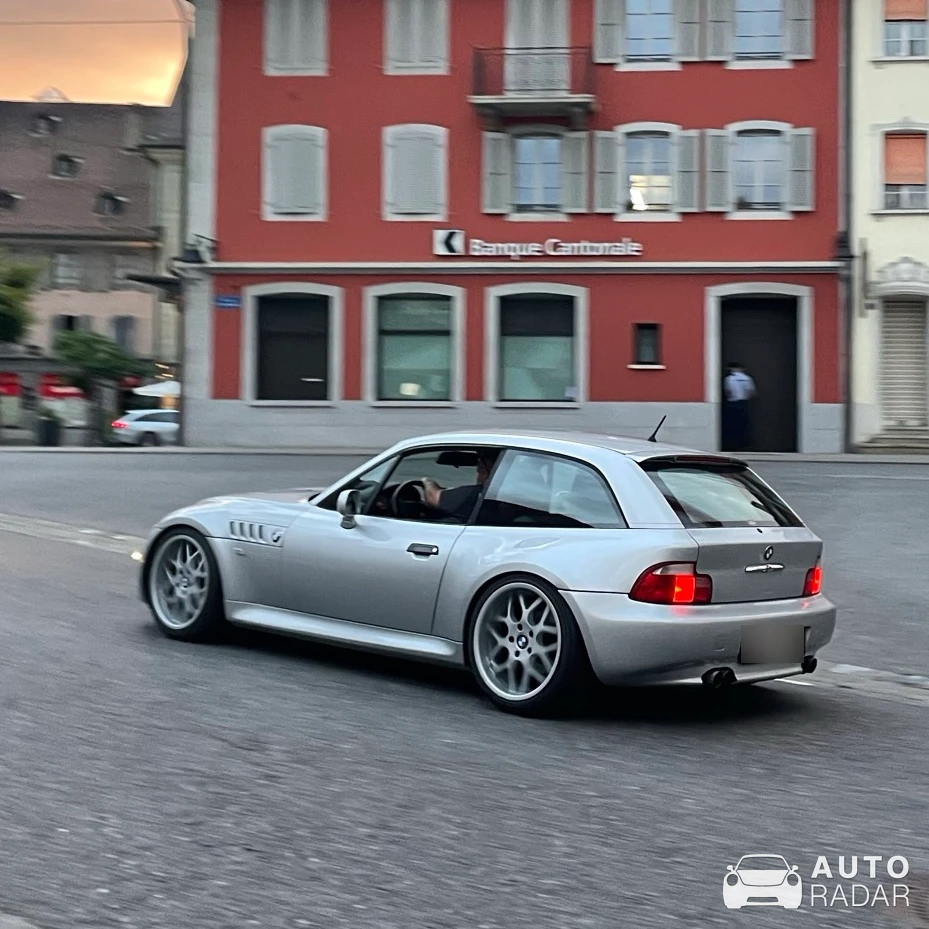 BMW Z3 Coupé spotted in Bulle