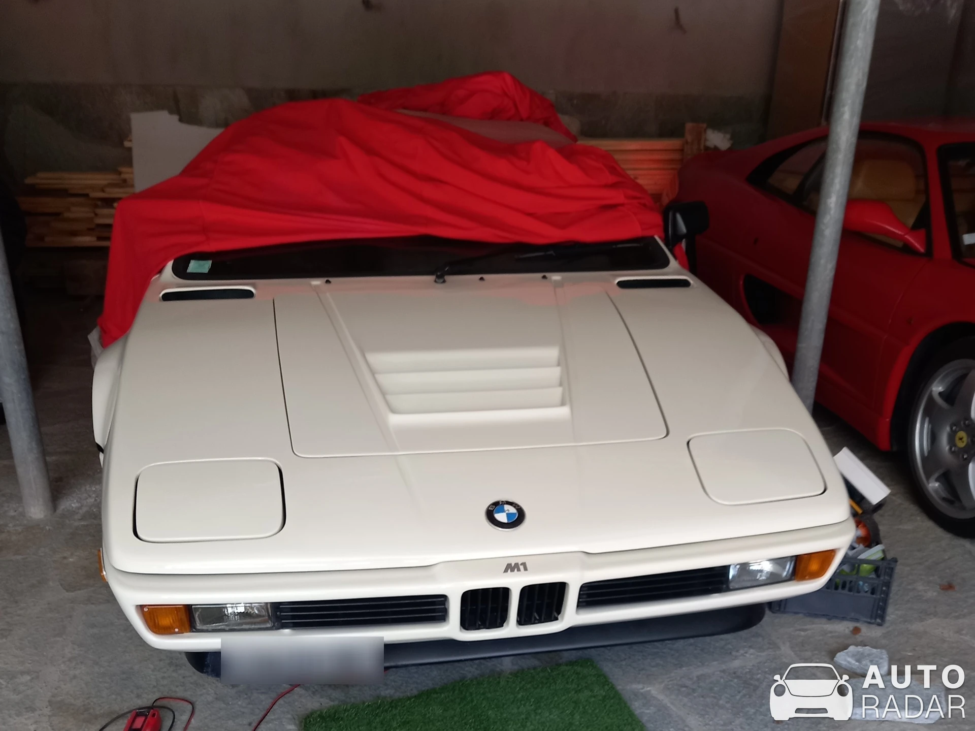 BMW M1 Procar spotted in Les Clefs