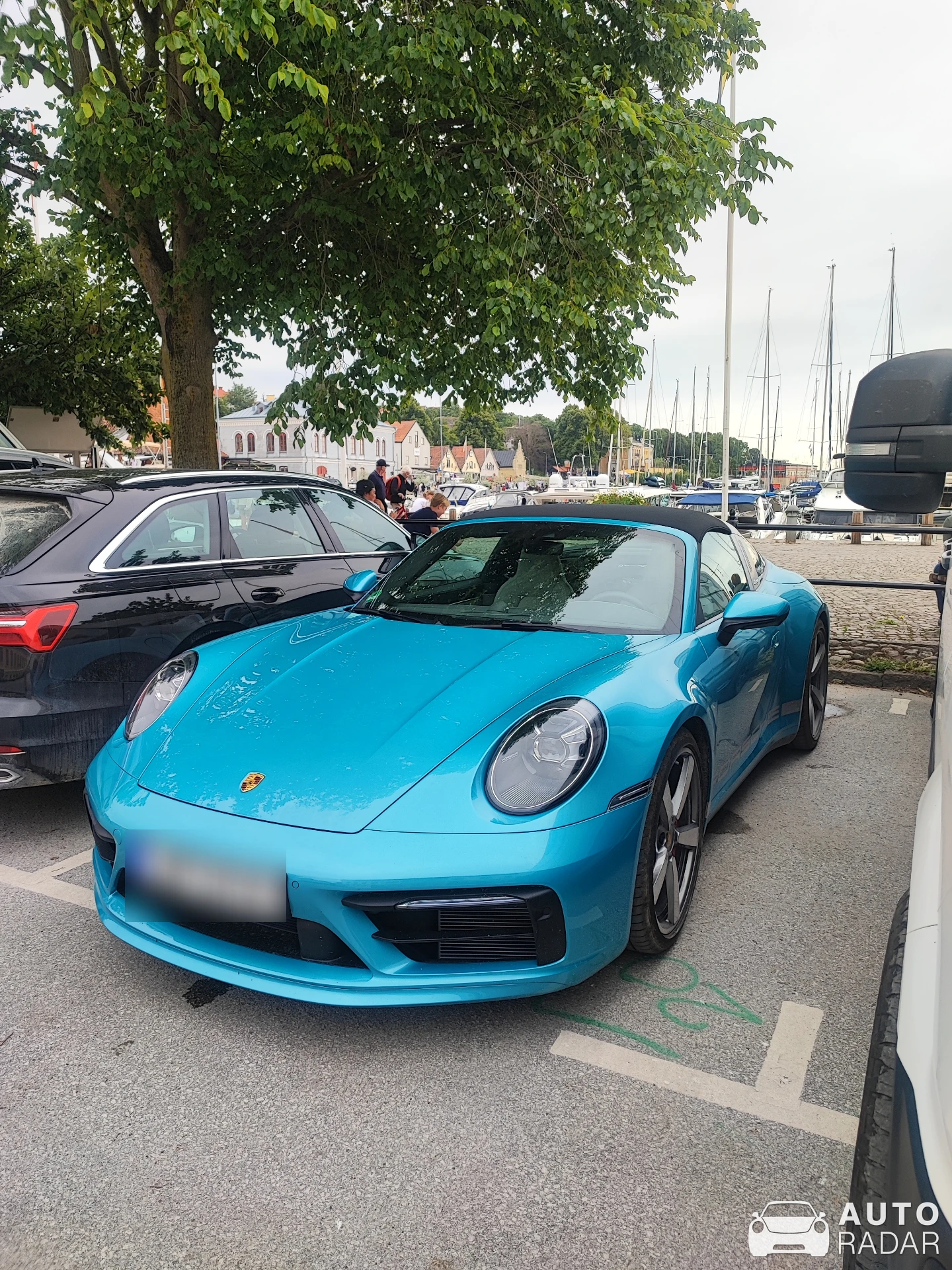 Porsche 992 Carrera Cabriolet MkI spotted in Visby