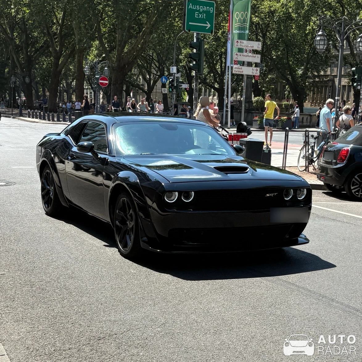 Dodge Challenger SRT Hellcat Widebody spotted in Düsseldorf