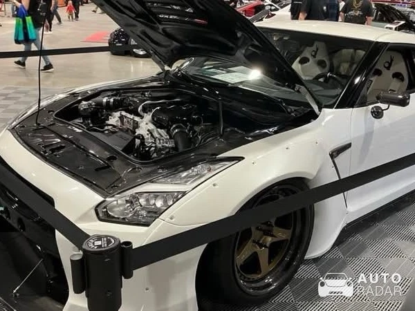 Nissan GT-R R35 Liberty Walk Widebody spotted in Québec