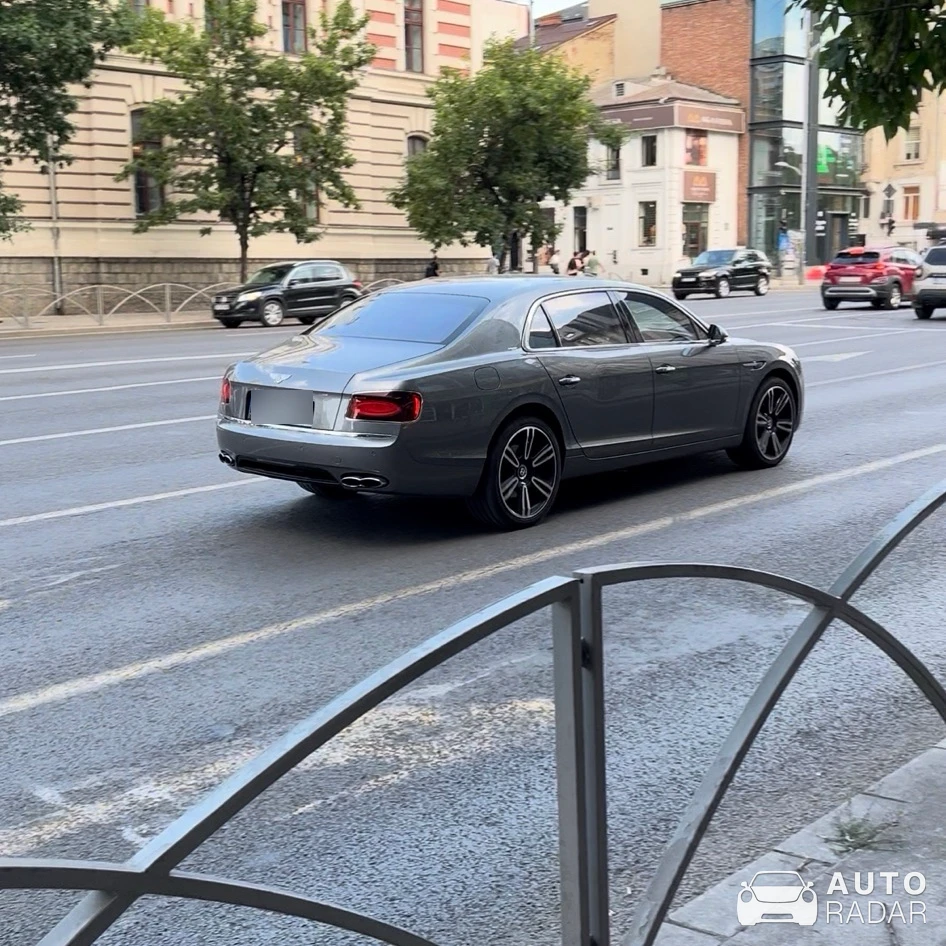 Bentley Flying Spur V8 spotted