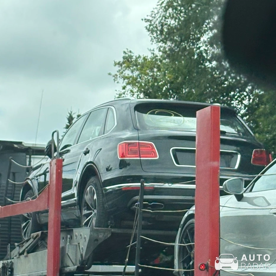 Bentley Bentayga spotted in Aalter