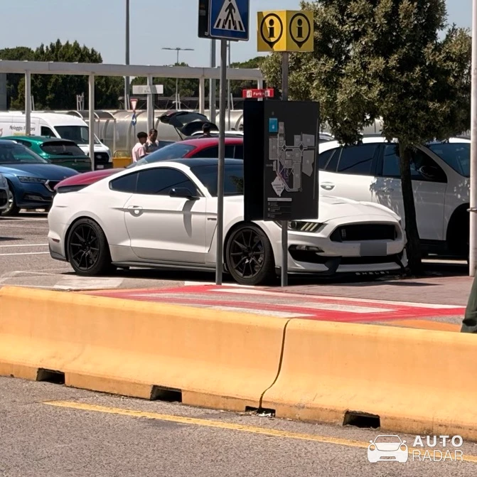Ford Mustang Shelby GT350 spotted in Venezia