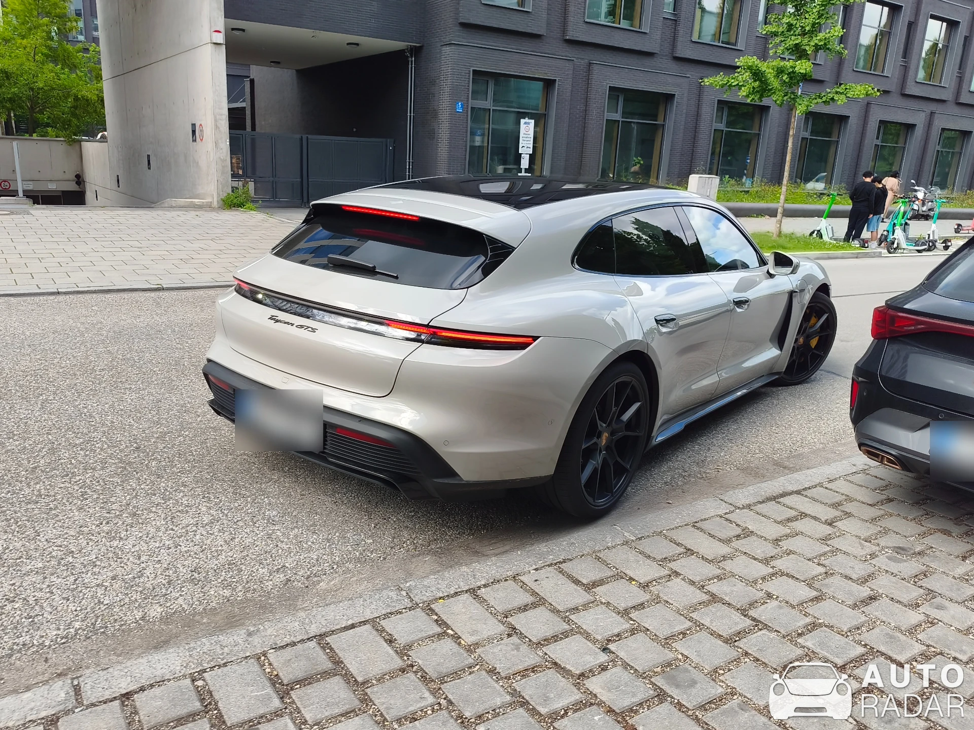 Porsche Taycan GTS Cross Turismo spotted in München