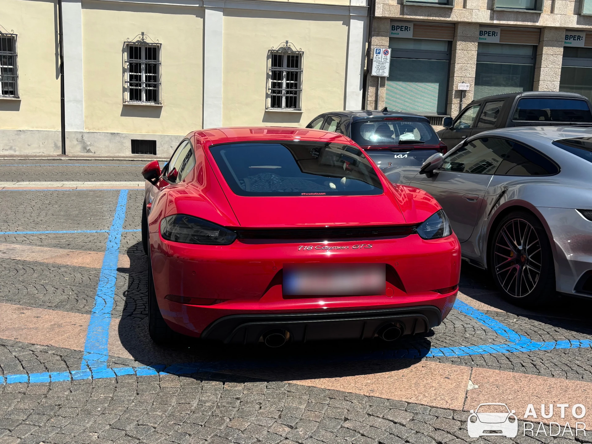 Porsche 718 Cayman GTS spotted in Tortona