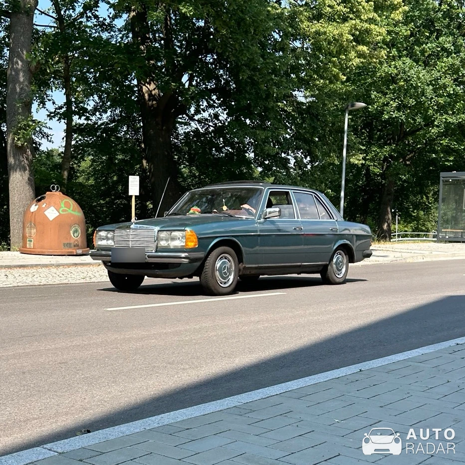 Mercedes-Benz W114 spotted in Zwönitz