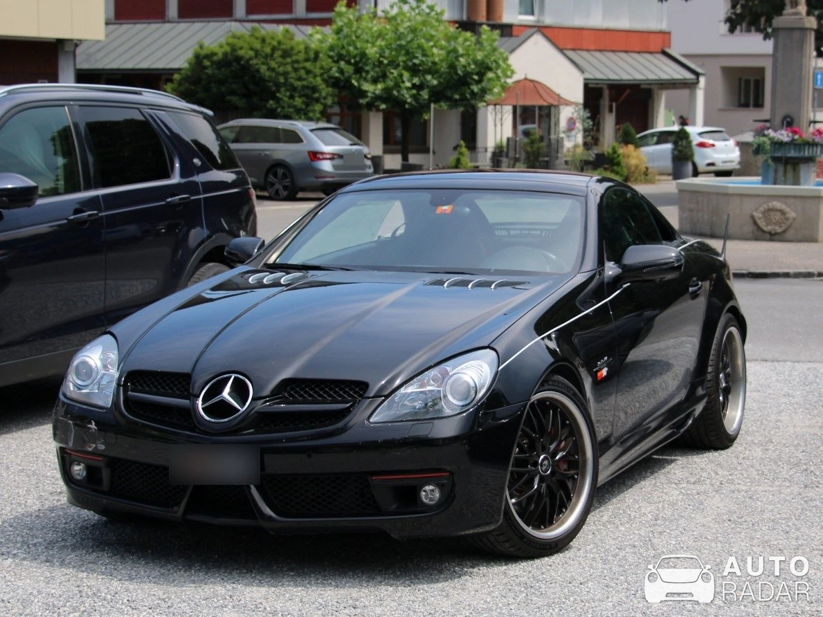 Mercedes-Benz SLK 55 AMG R172 CarbonLOOK Edition spotted in Buchs