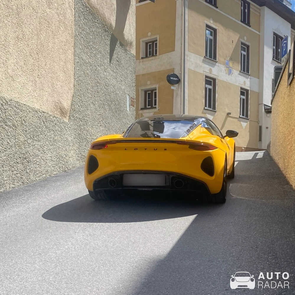 Lotus Emira V6 spotted in Davos Dorf