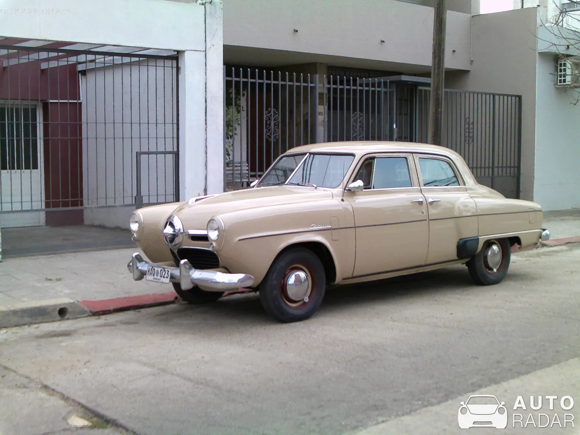 Studebaker Champion spotted in Salto