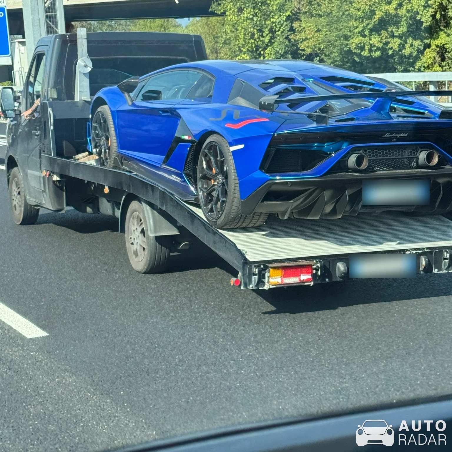 Lamborghini Aventador LP780-4 Ultimae spotted in Florence