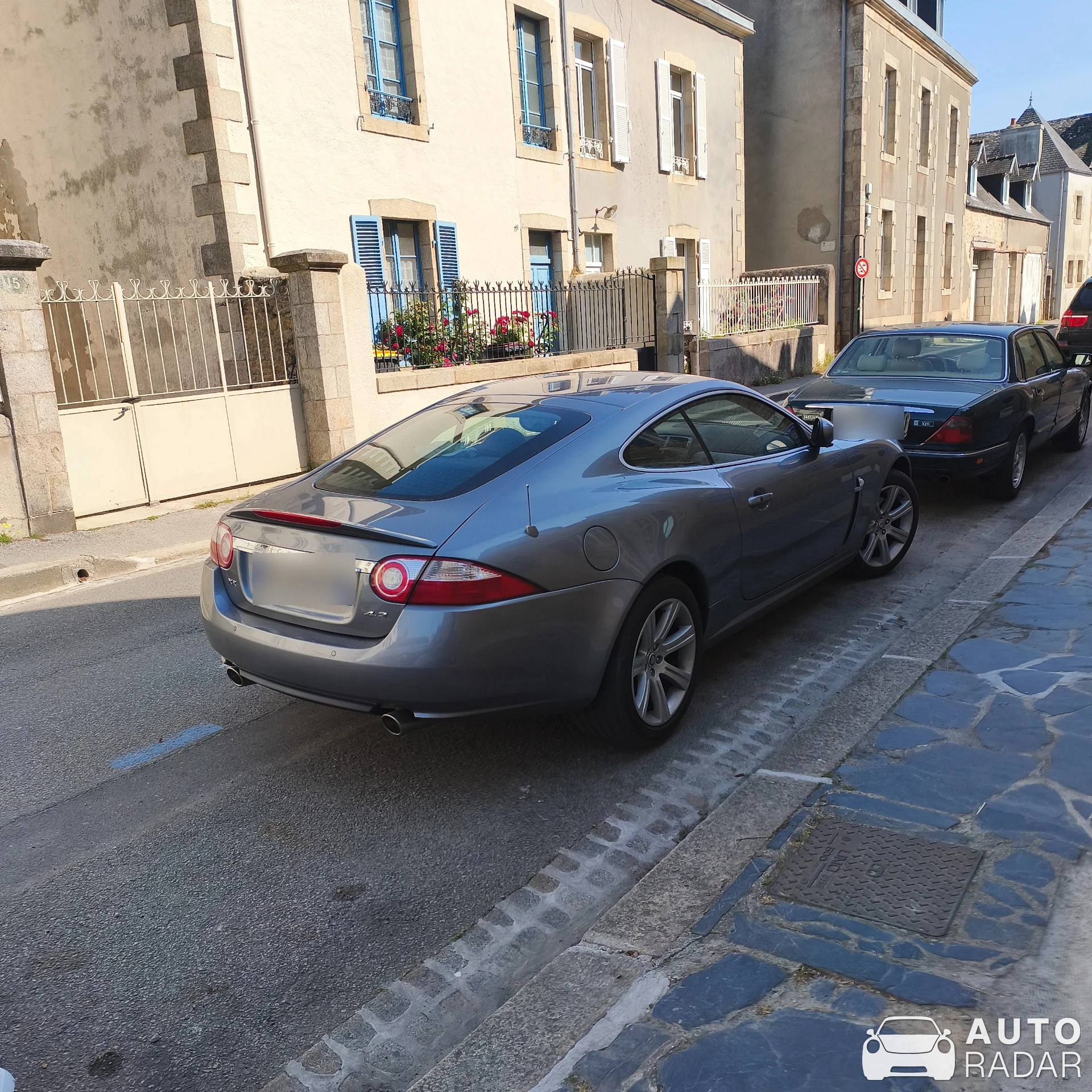 Jaguar XK spotted in Plouezoc'h