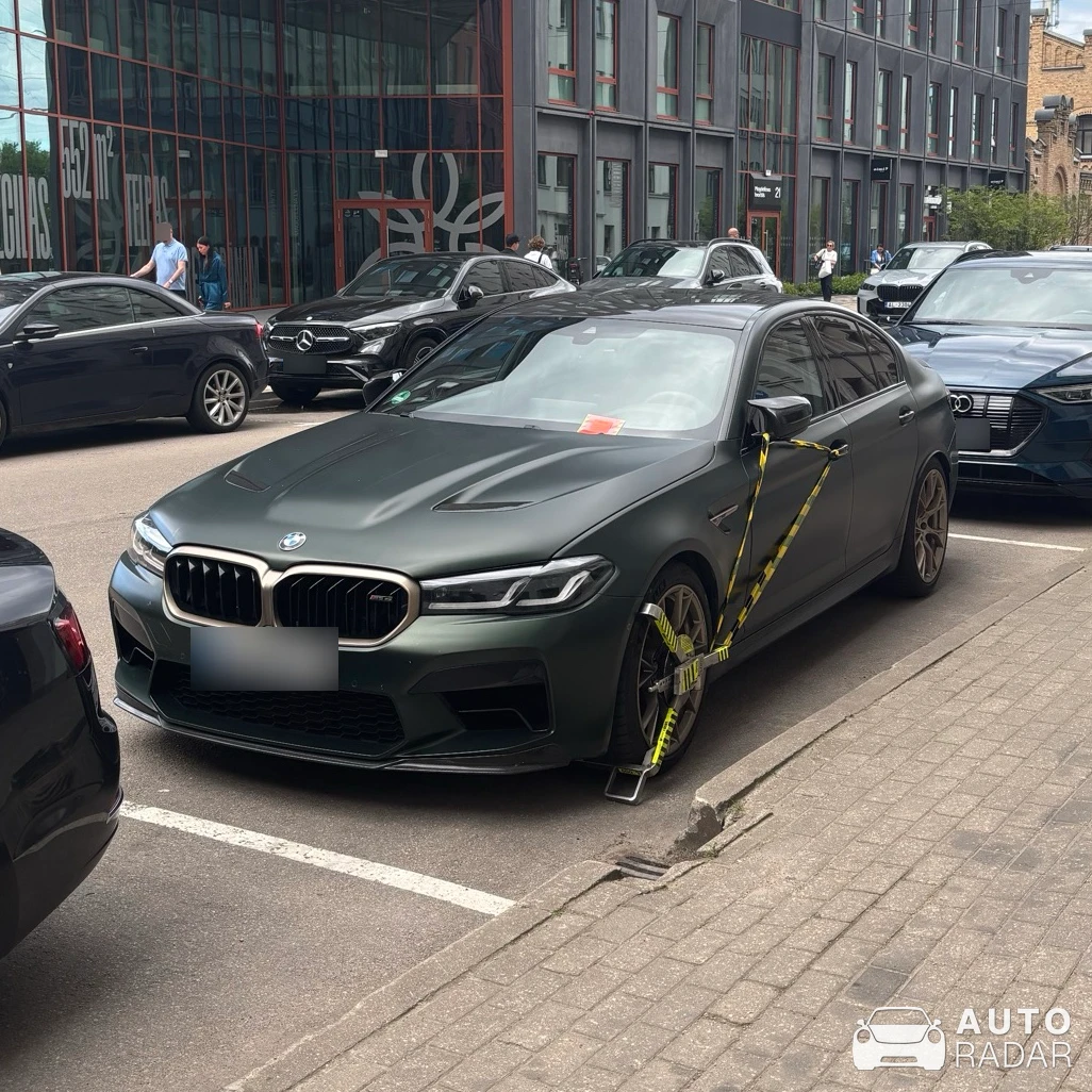 BMW M5 F90 CS spotted in Riika