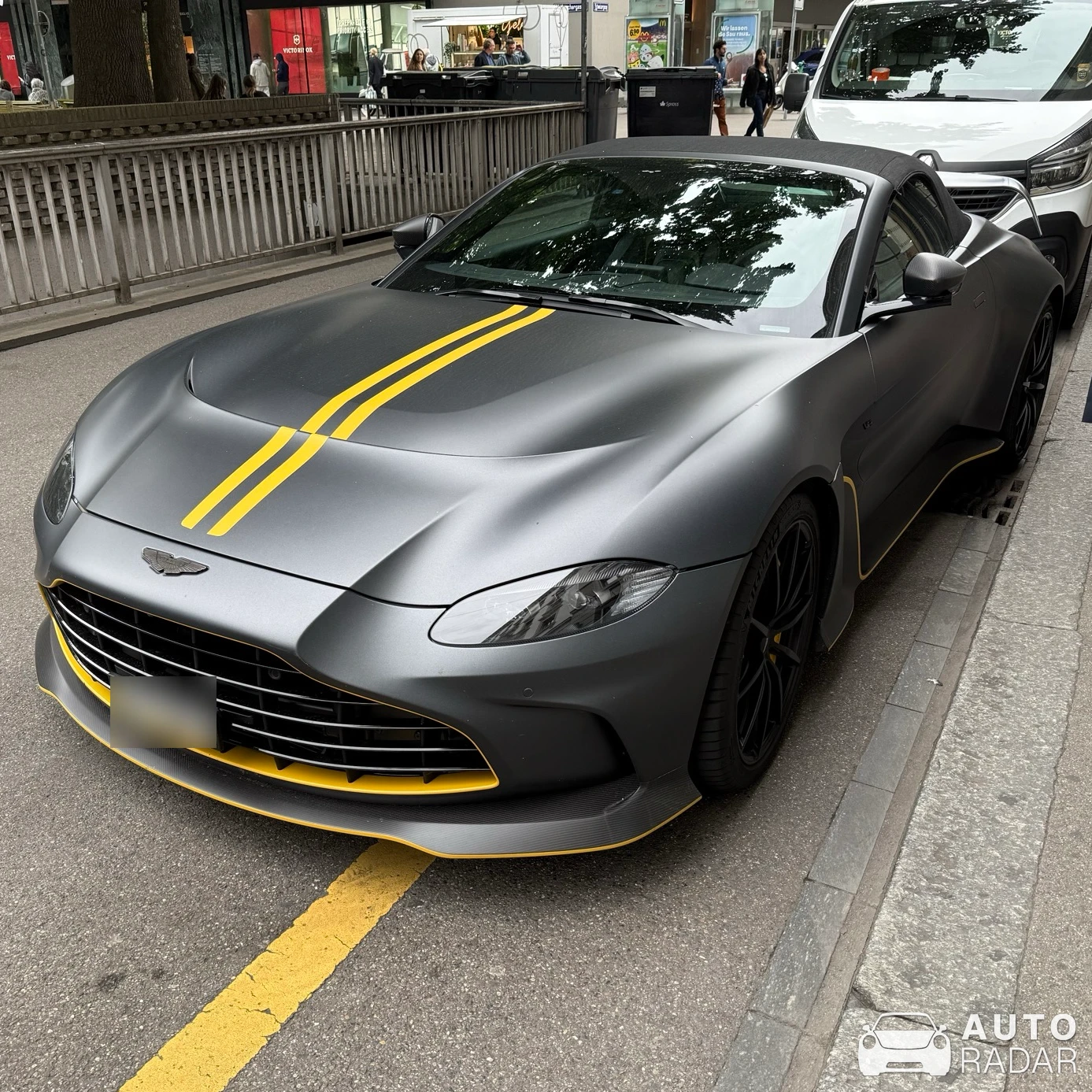 Aston Martin V12 Vantage Roadster spotted in Zürich
