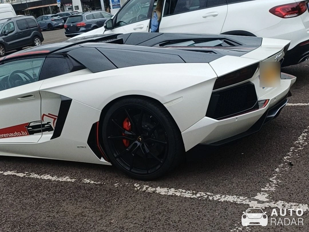 Lamborghini Aventador LP700-4 Roadster spotted in Saarlouis