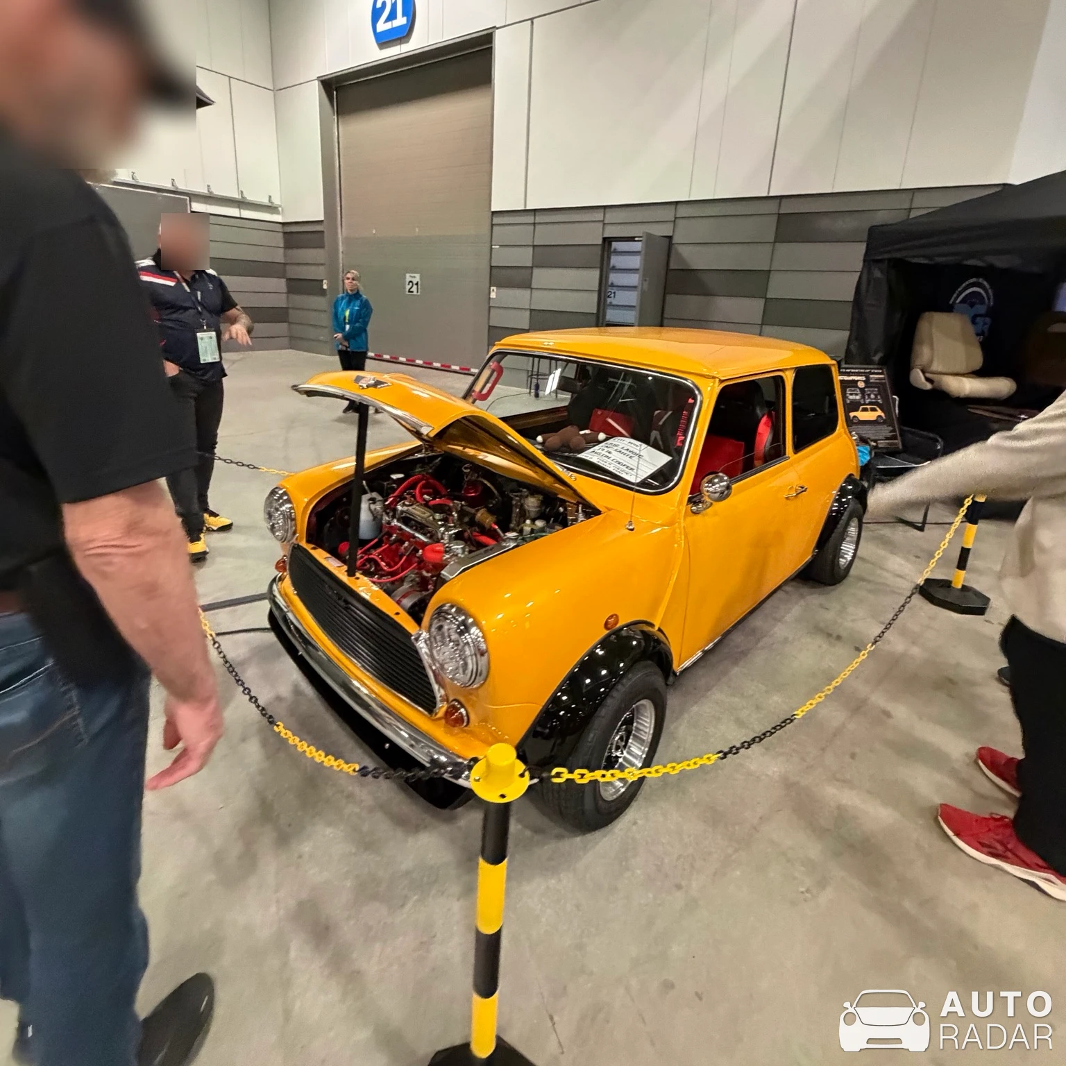 Austin Mini 1300 Cooper spotted in Québec City