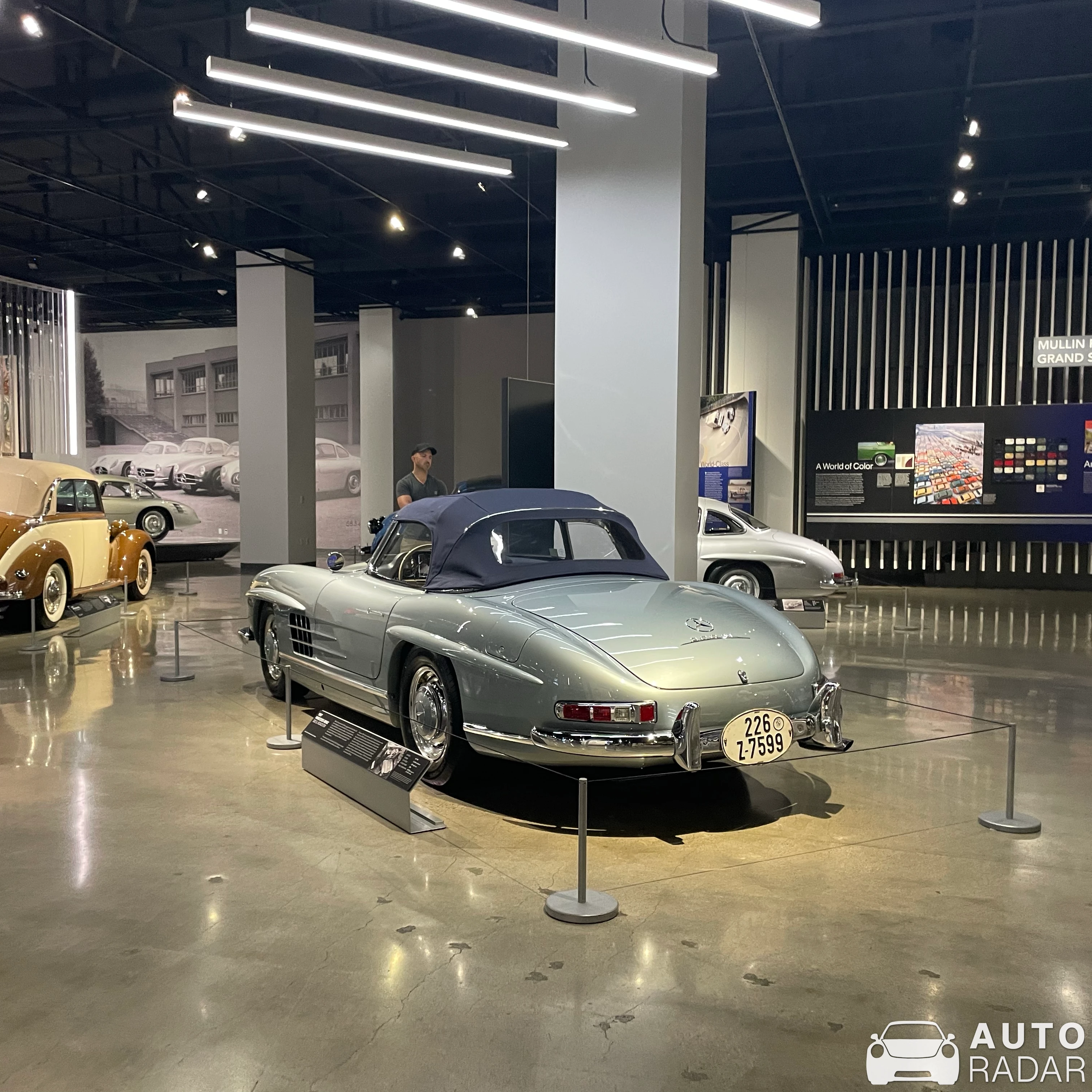 Mercedes-Benz 300SL Roadster spotted in La Cañada Flintridge