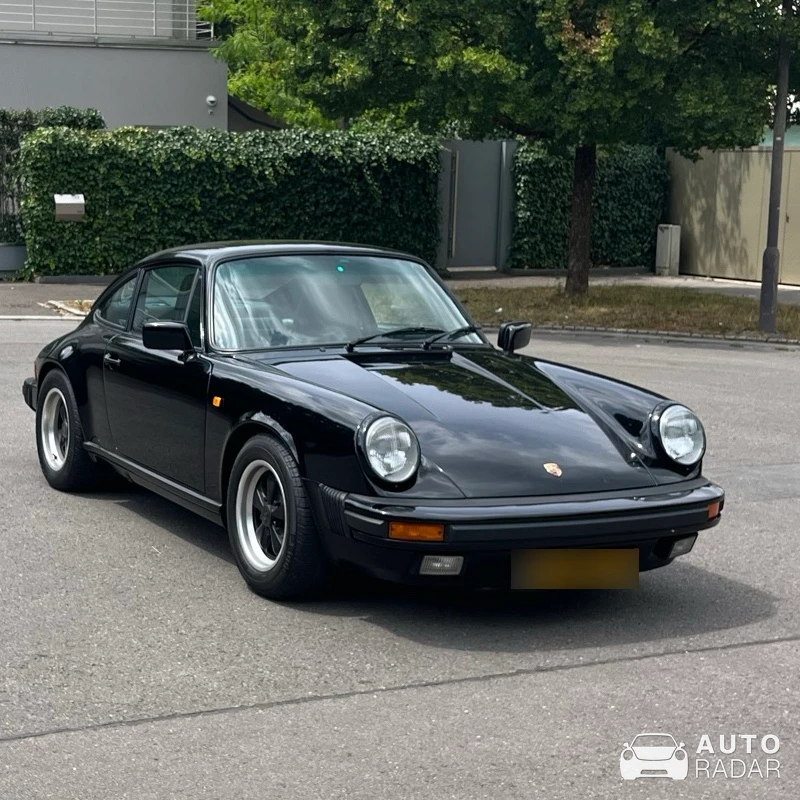 Porsche 911 Carrera 3.2 spotted in Luxembourg