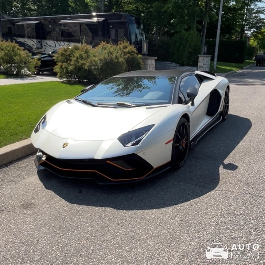 Lamborghini Aventador LP780-4 Ultimae Roadster spotted in Trois-Rivières