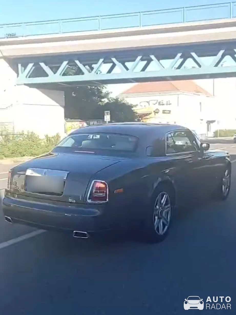 Rolls-Royce Phantom Coupé spotted in Znojmo