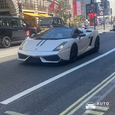 Lamborghini Gallardo spotted in London