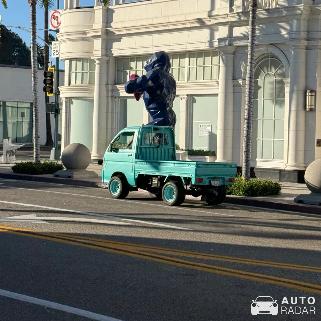 Honda Acty spotted in Beverly Hills