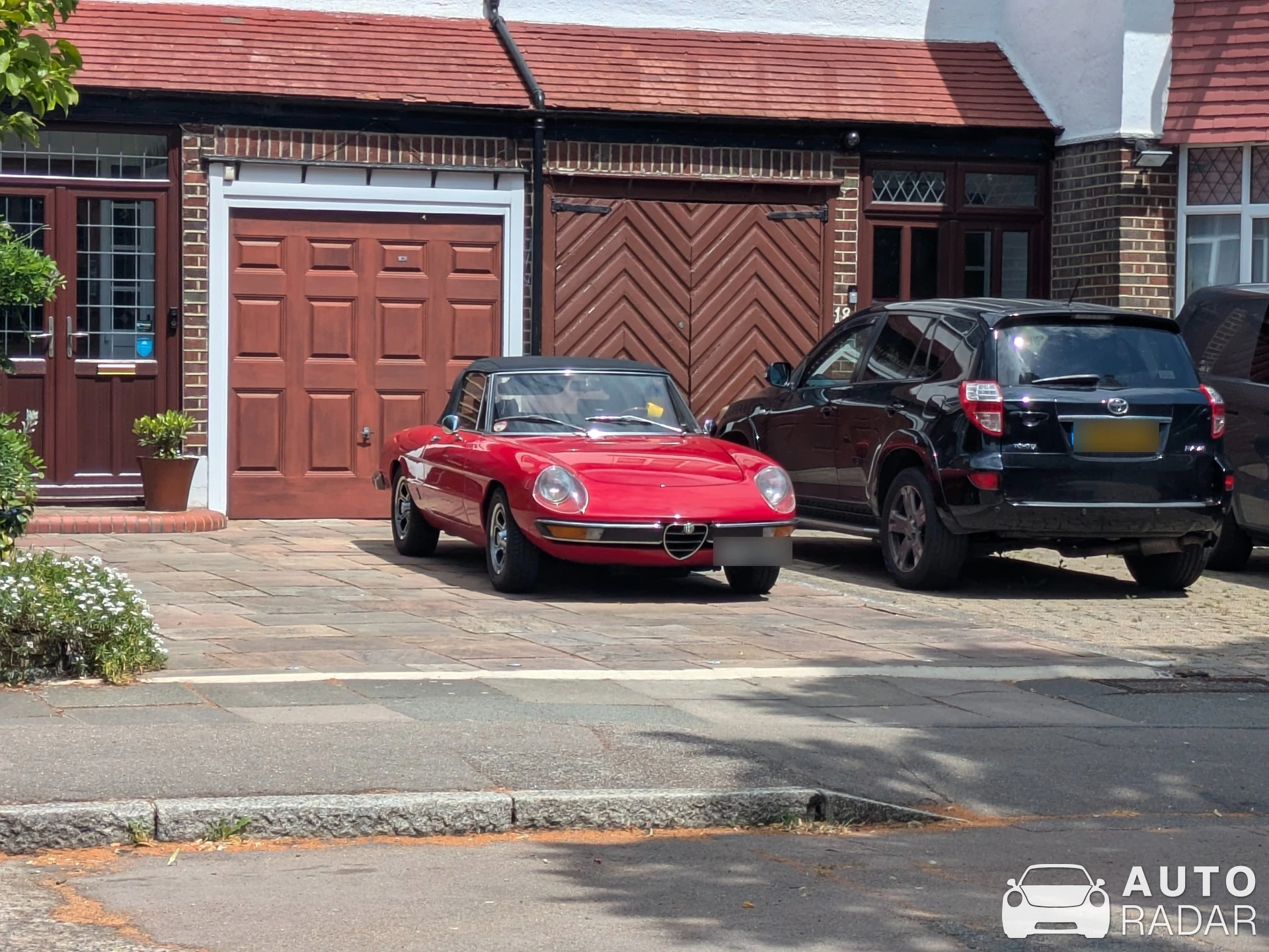 Alfa Romeo Spider Series 2 Duetto spotted in Welwyn Garden City