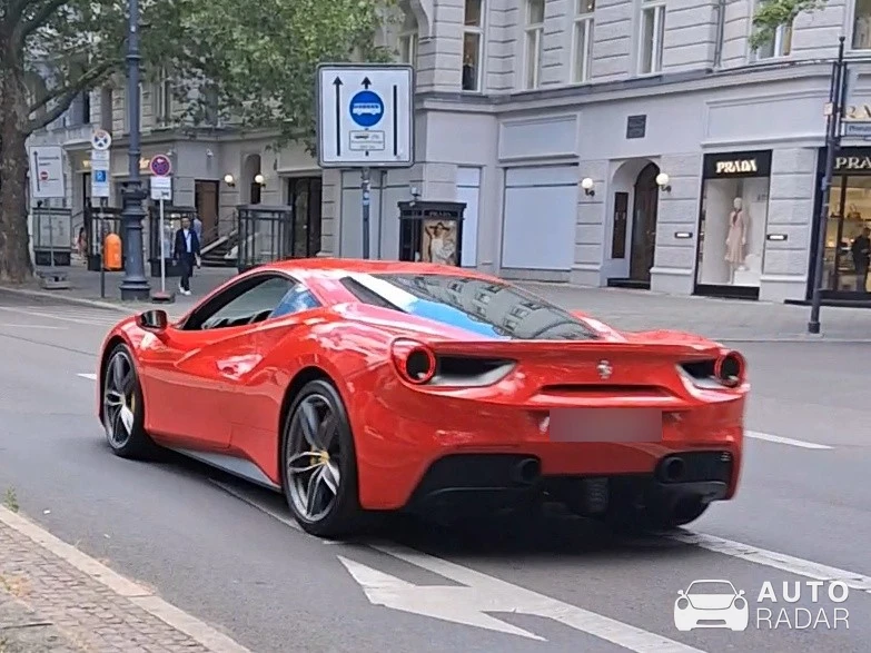 Ferrari 488 GTB spotted in Berlin