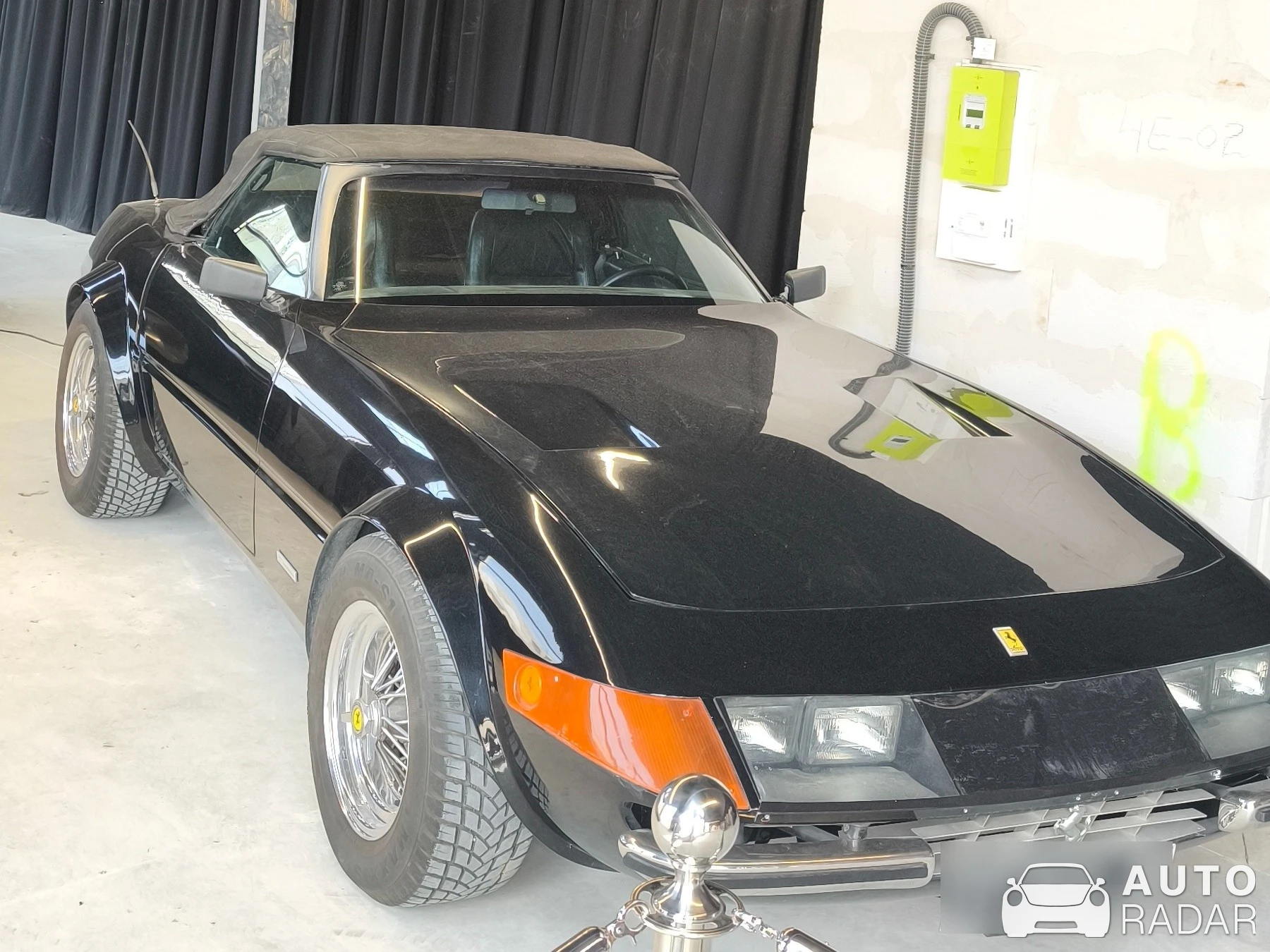 Ferrari 365 GTS/4 Daytona spotted in Le Plessis-Pâté