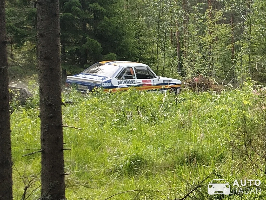 Ford Escort MkII RS1800 spotted in Moksi