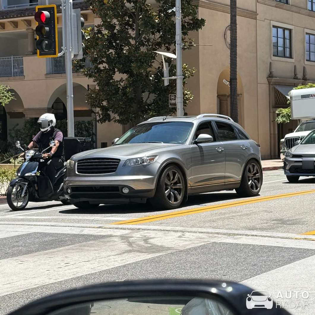 Infiniti FX45 spotted in Beverly Hills