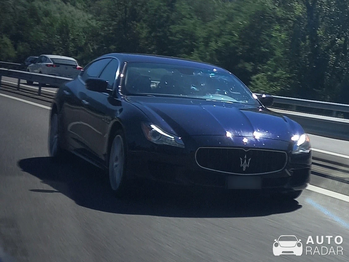 Maserati Quattroporte spotted in Saint-Quentin-sur-Isère