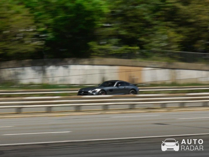 Mercedes-AMG GT C190 spotted in North Reading