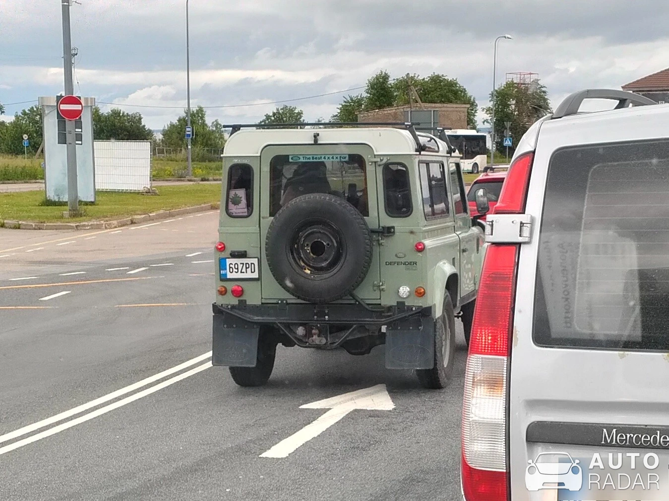 Land Rover Defender 90 spotted in Kuivastu