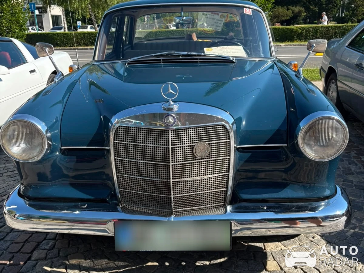 Mercedes-Benz 230 S spotted in Murska Sobota