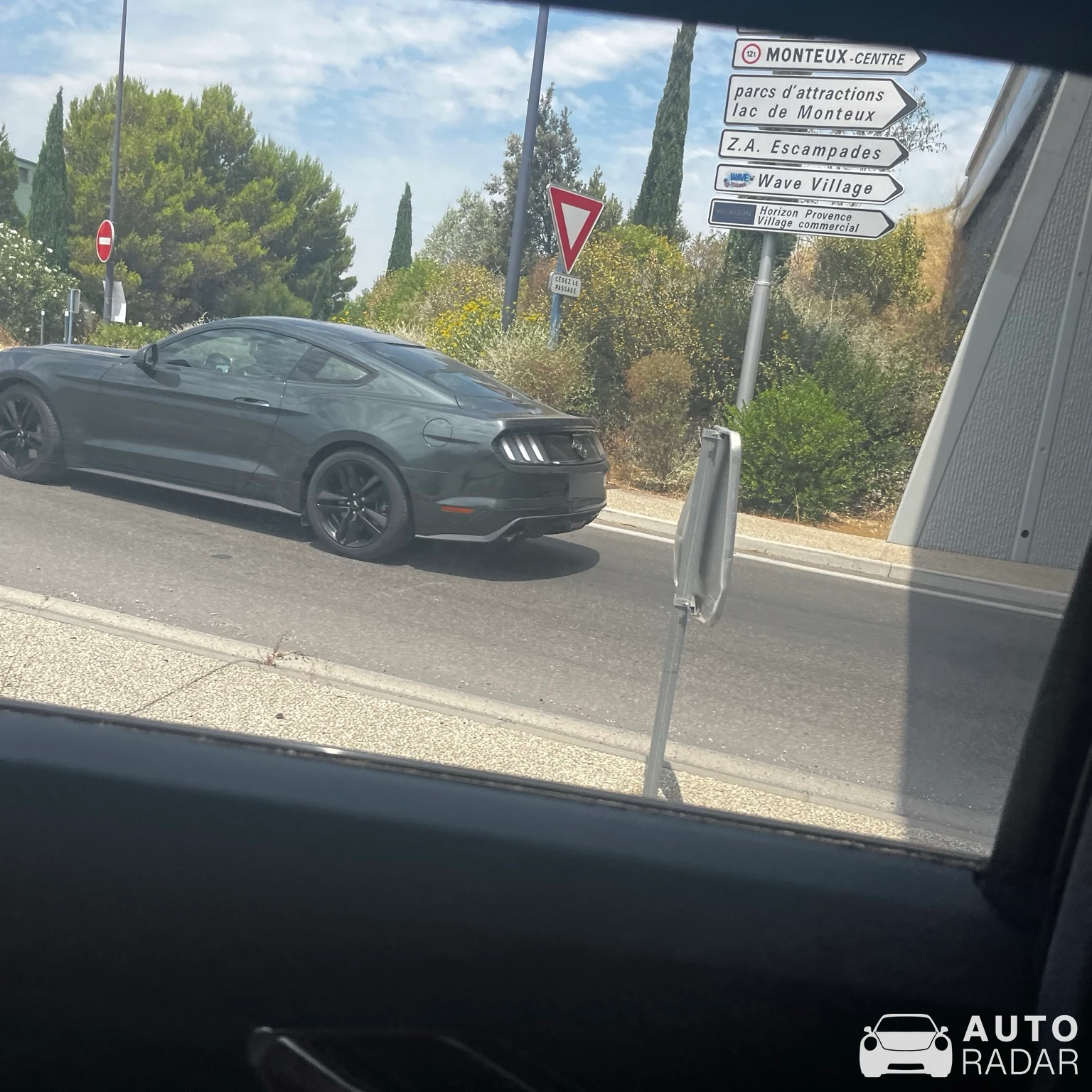 Ford Mustang GT spotted in Villeneuve-lès-Avignon