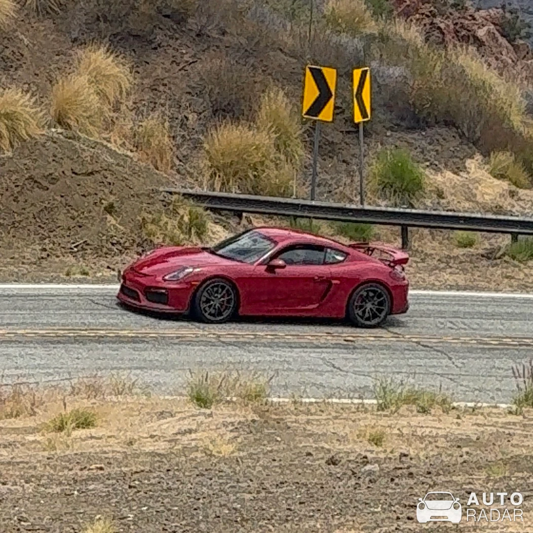 Porsche 981 Cayman GT4 spotted in Malibu
