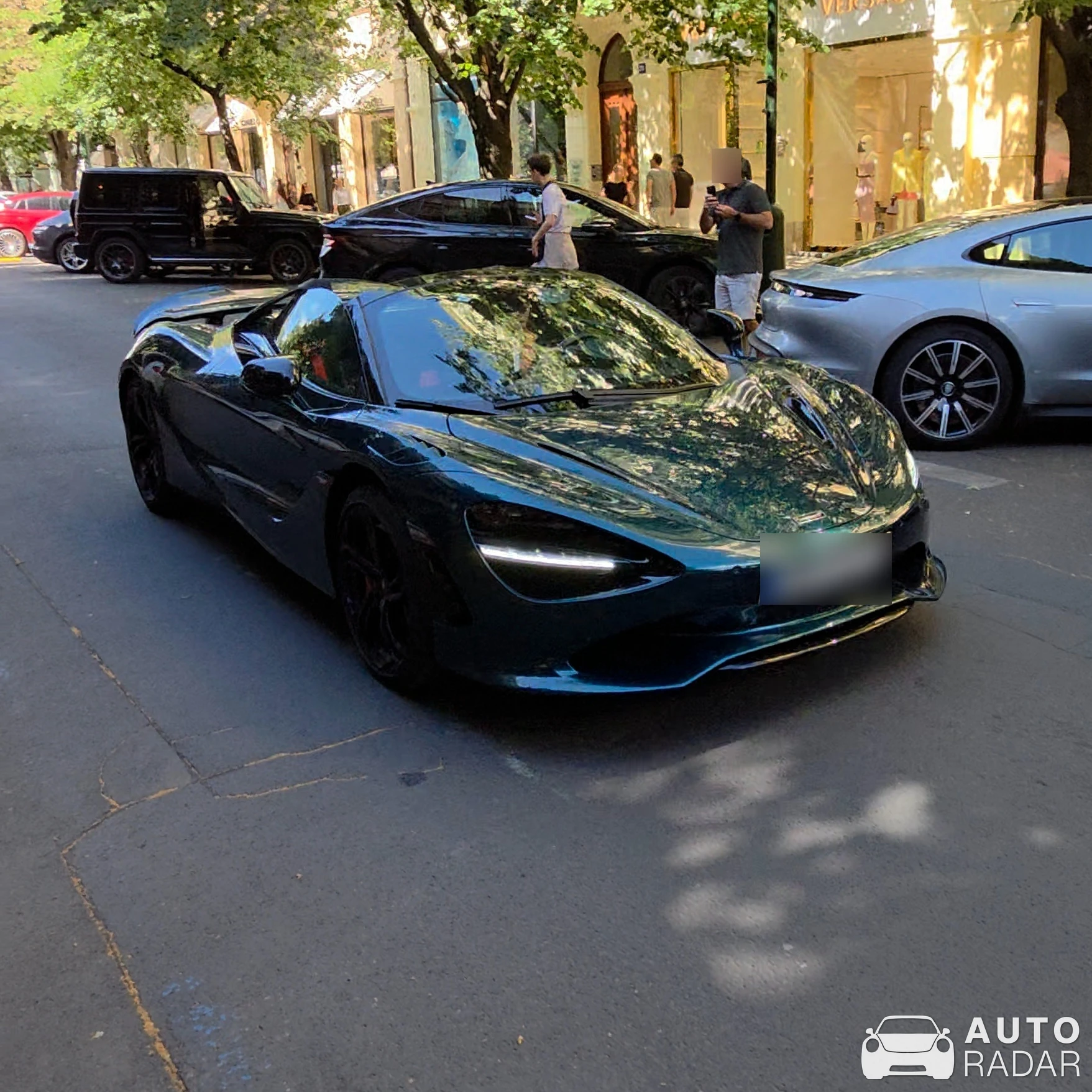 McLaren 750S Spider spotted in Praha