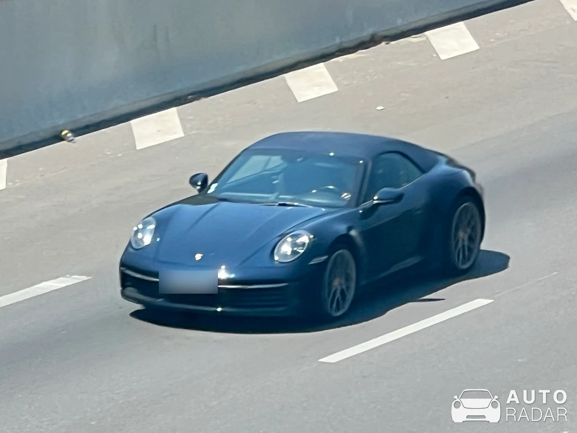 Porsche 992 Carrera Cabriolet MkI spotted in Lançon-Provence