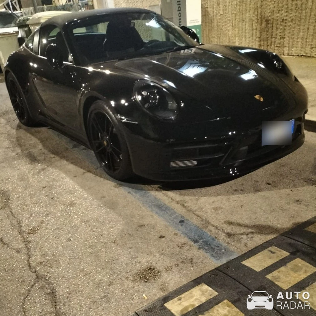 Porsche 992 Targa 4S MkI spotted in Giovinazzo, Italy