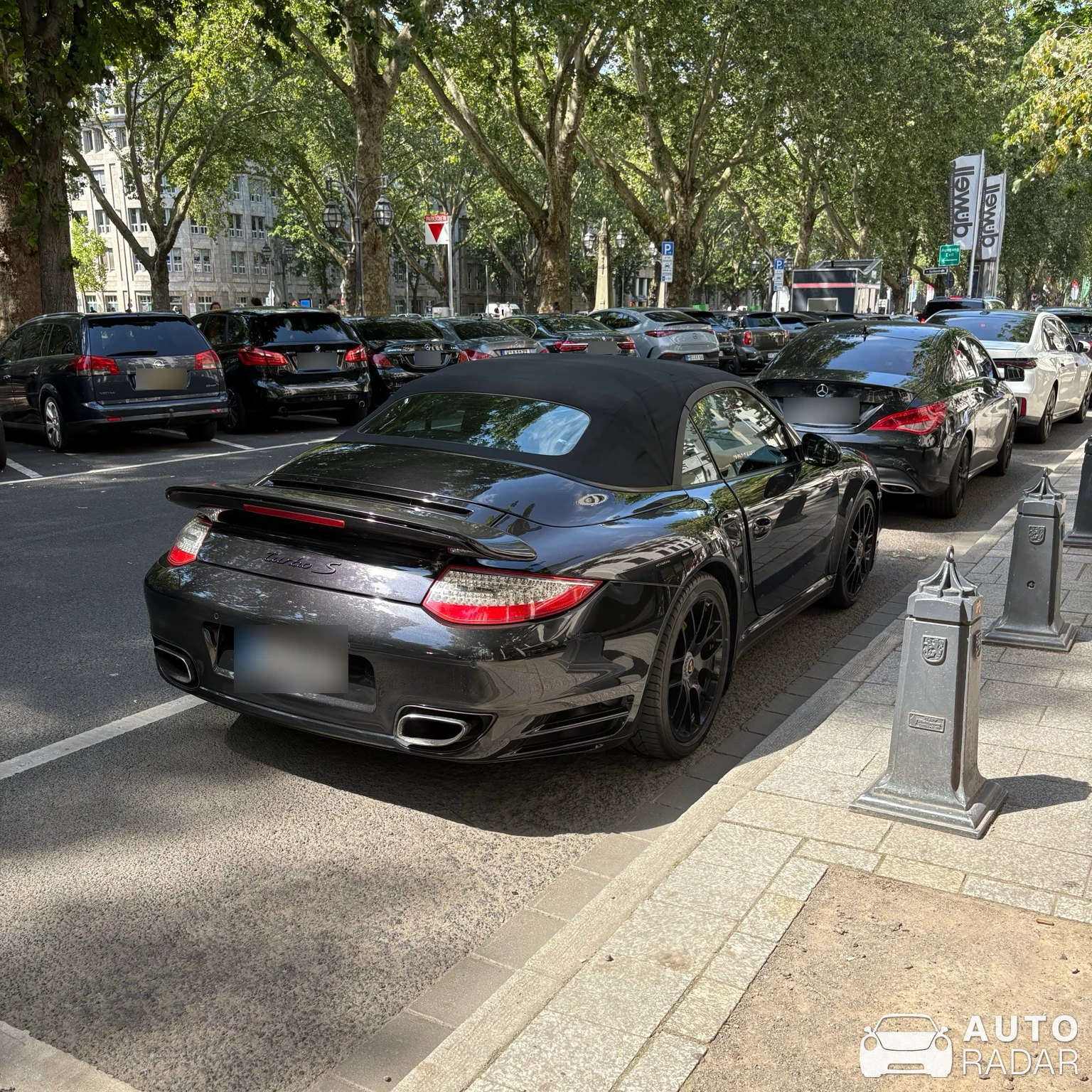 Porsche 997 Turbo S Cabriolet spotted in Düsseldorf