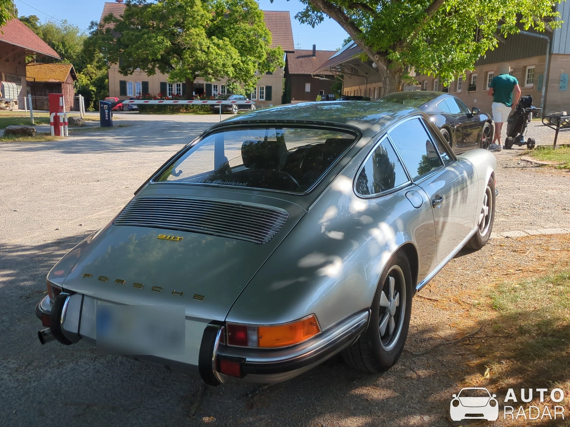Porsche 911 T 2.2 spotted in Rottenburg am Neckar