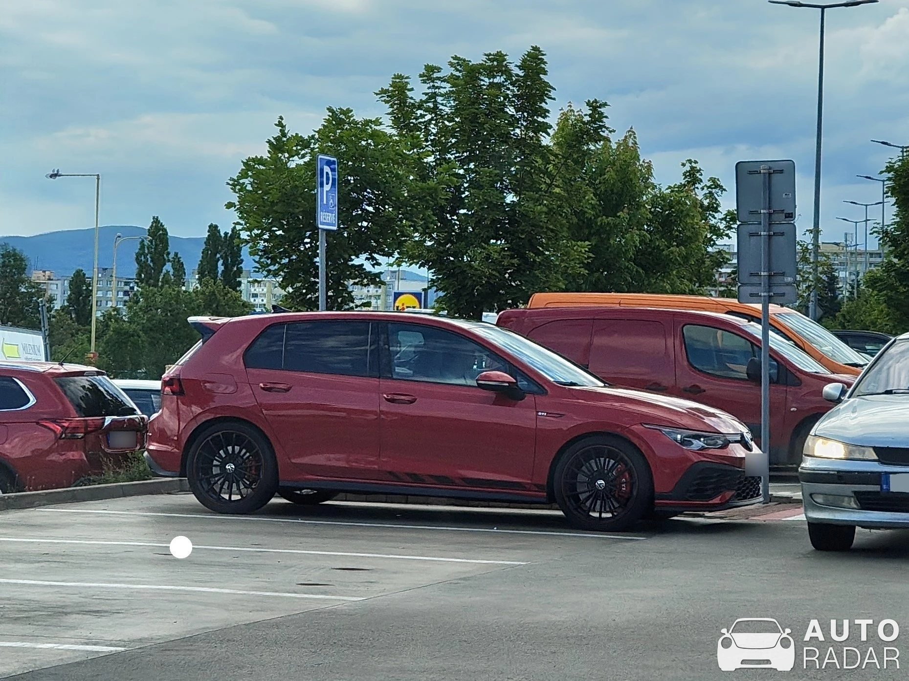 Volkswagen Golf GTI Clubsport spotted in Košice